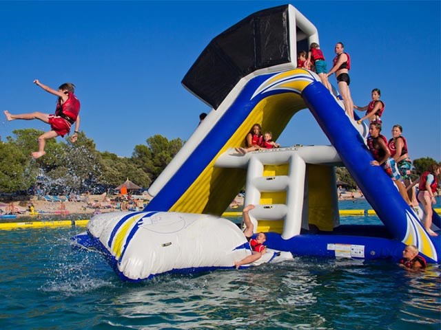 China Inflatable Floating Island Giant Inflatable Water Slide For Adult And Kids BY-WT-002